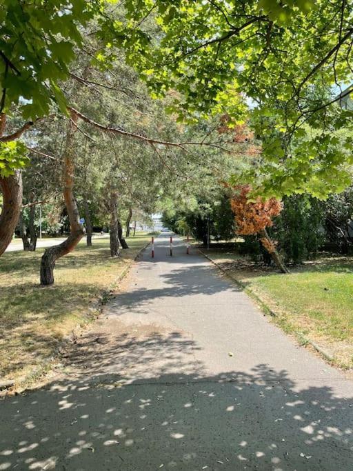2,5 Izbovy Apartman V Ruzinove S Parkovanim Zdarma Bratislava Ngoại thất bức ảnh